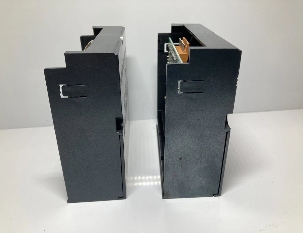 2 PC. Idec PFJ-T081U 8-Relay OUTPUT UNIT FA-1J