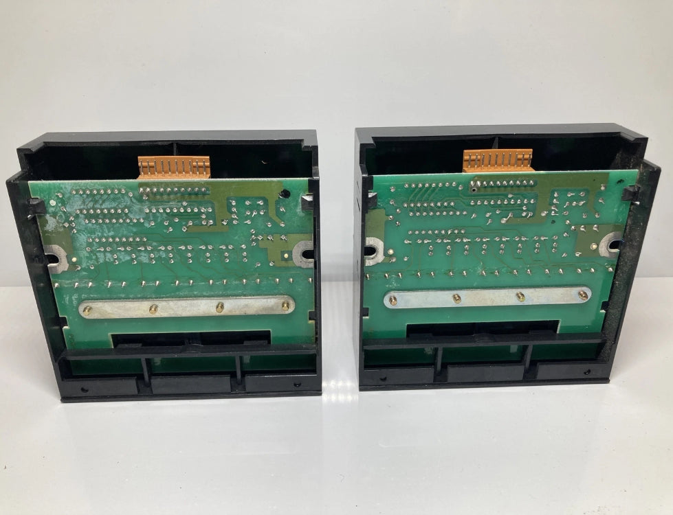 2 PC. Idec PFJ-T081U 8-Relay OUTPUT UNIT FA-1J