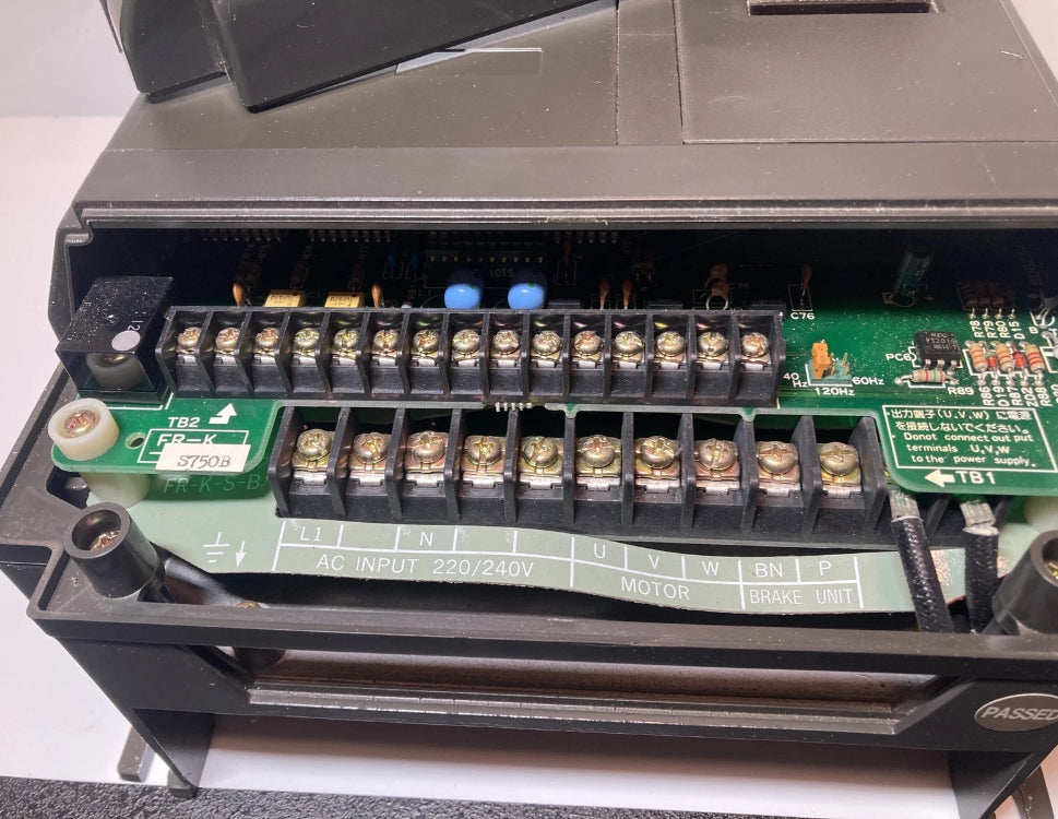 Mitsubishi Freqrol-K Inverter FR-K-S750B frequency inverter 0.75kW for motor speed control
