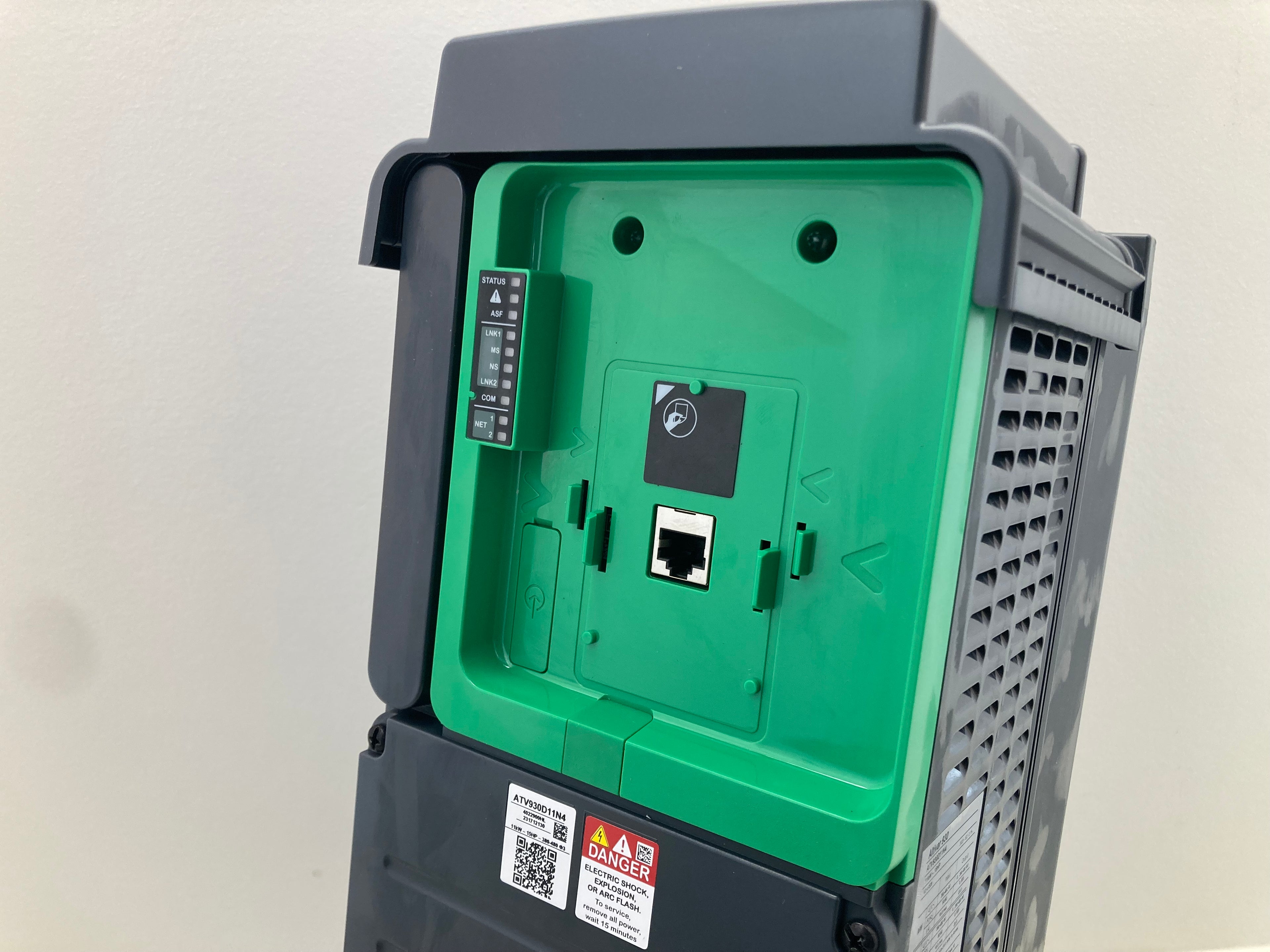 Schneider Electric Altivar 930 Frequency Drive 11kW 15HP ATV930D11N4 - 1 pc. (New