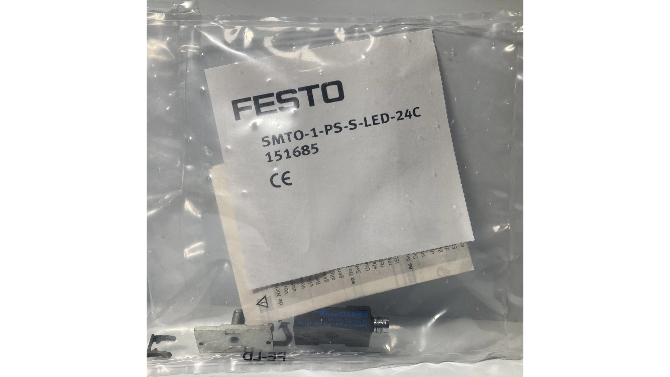 3 Piece. FESTO SMTO-1-PS-S-LED-24C 151685