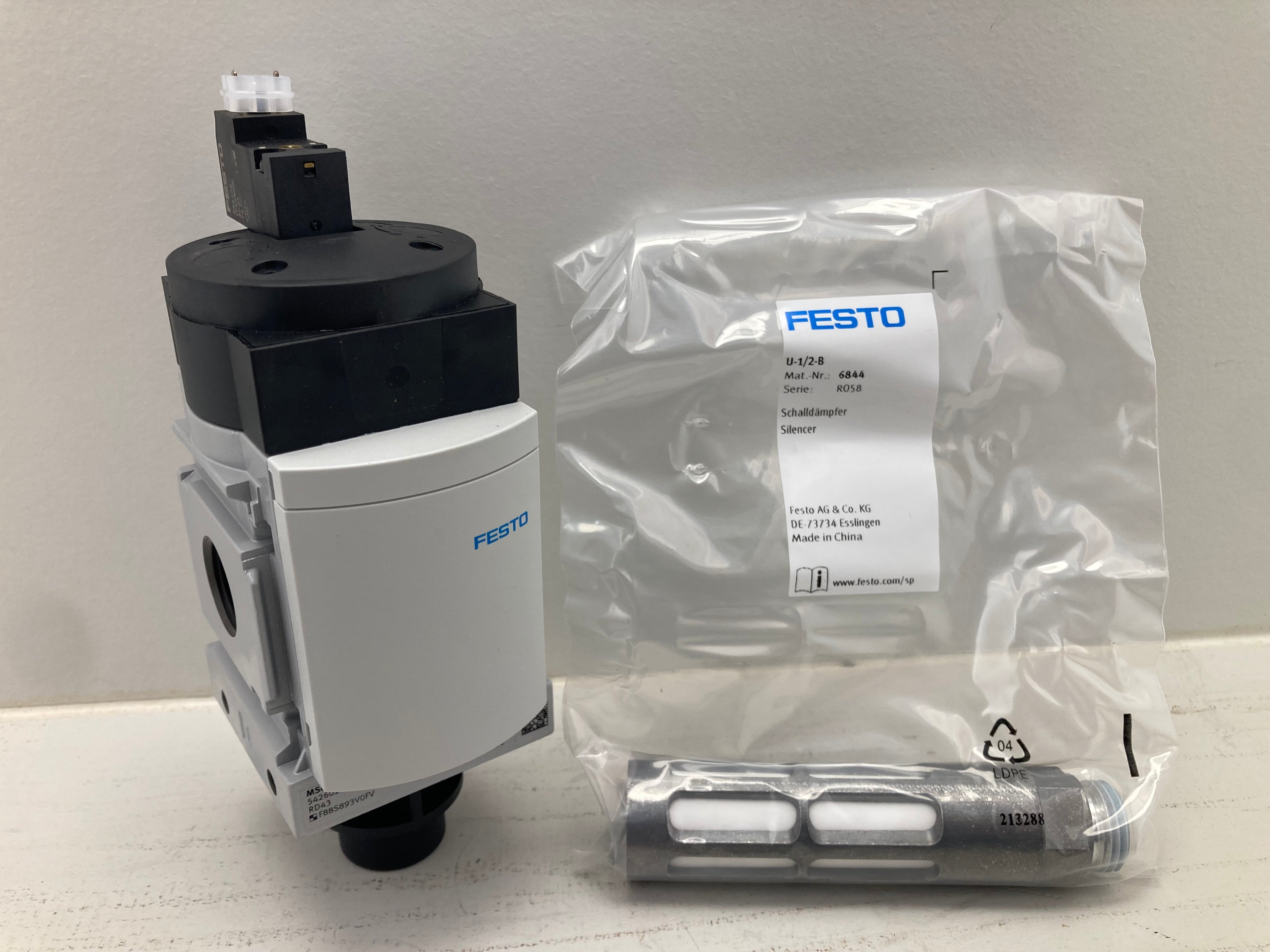 Festo MS6-EE-1/2-10V24-S electronic pressure regulator valve 542602 24V DC pneumatic control
