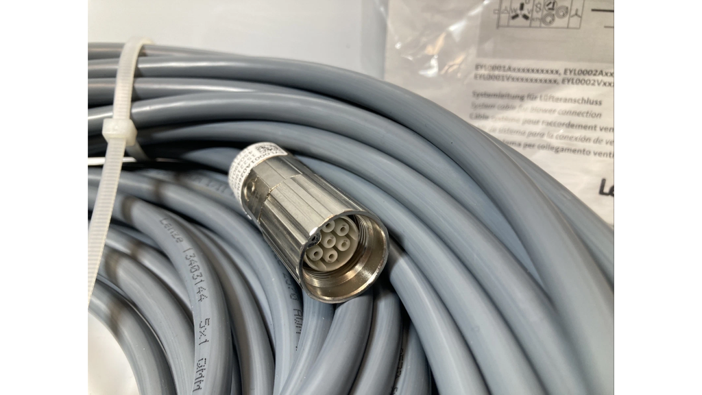 LENZE L-FORCE systemkabel EYL0001A0260L02A00 5x1mm²
