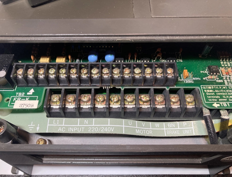 Mitsubishi Freqrol-K Inverter FR-K-S750B frequency inverter 0.75kW for motor speed control
