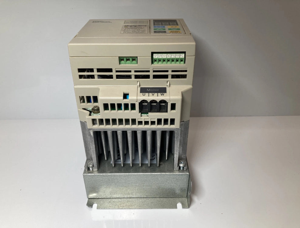 OMRON SYSDRIVE 3G3EV - AB004M-CE INVERTER 200V 0,4KW M-TYPE