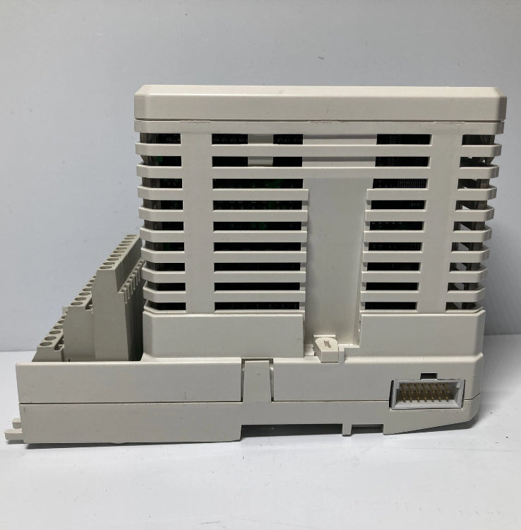 ABB DO810 3BSE008510R1 Industrial Control System / 3BSE013230R1 TU810V1