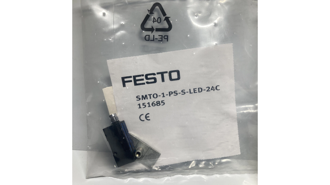 3 Piece. FESTO SMTO-1-PS-S-LED-24C 151685
