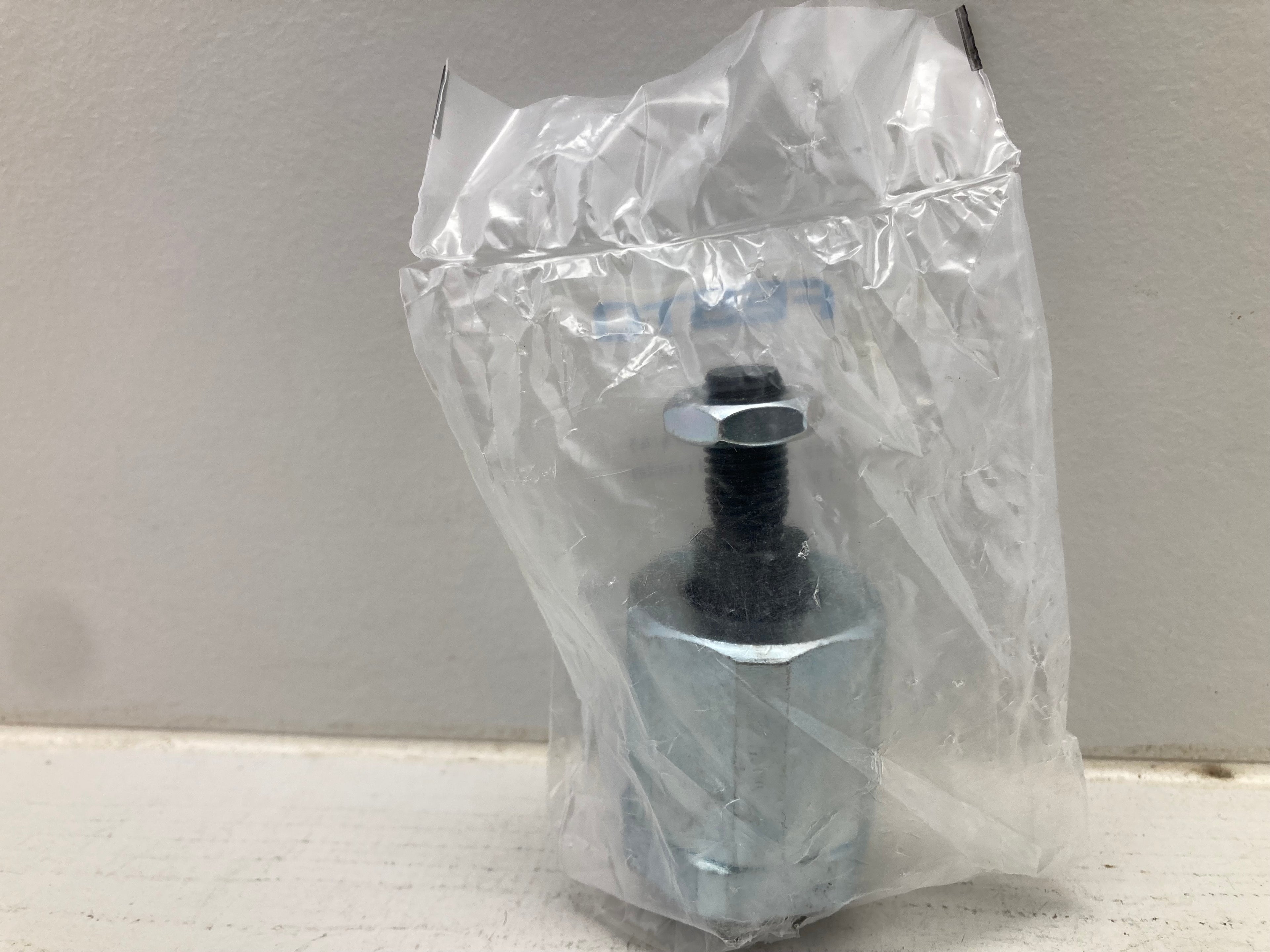 Festo FK-M10X1,25 self-aligning rod coupler pneumatic accessory made in Hungary
