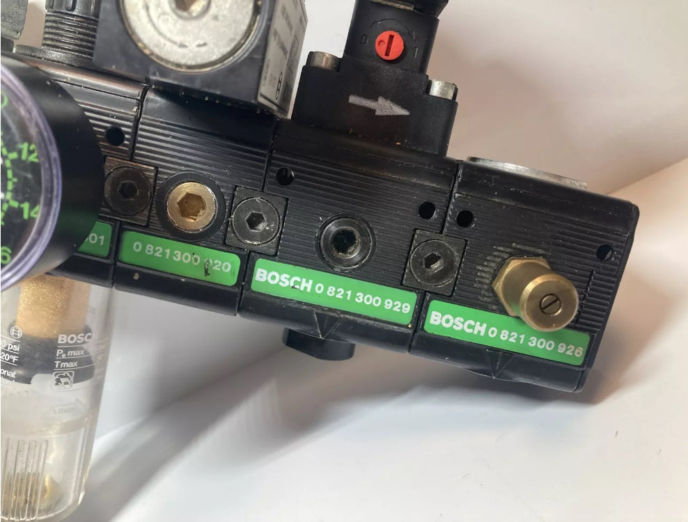 Bosch Pneumatic Control Unit with Valve, Regulator, Switch 0821300301 1827231010