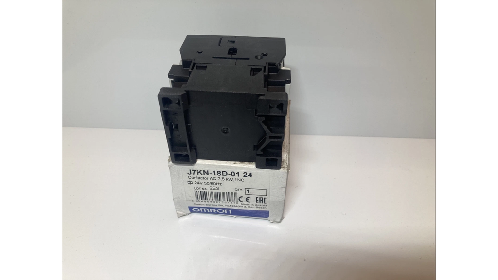 OMRON J7KN-18D-01 magnetic contactor 24V AC 7.5kW for industrial motor control

