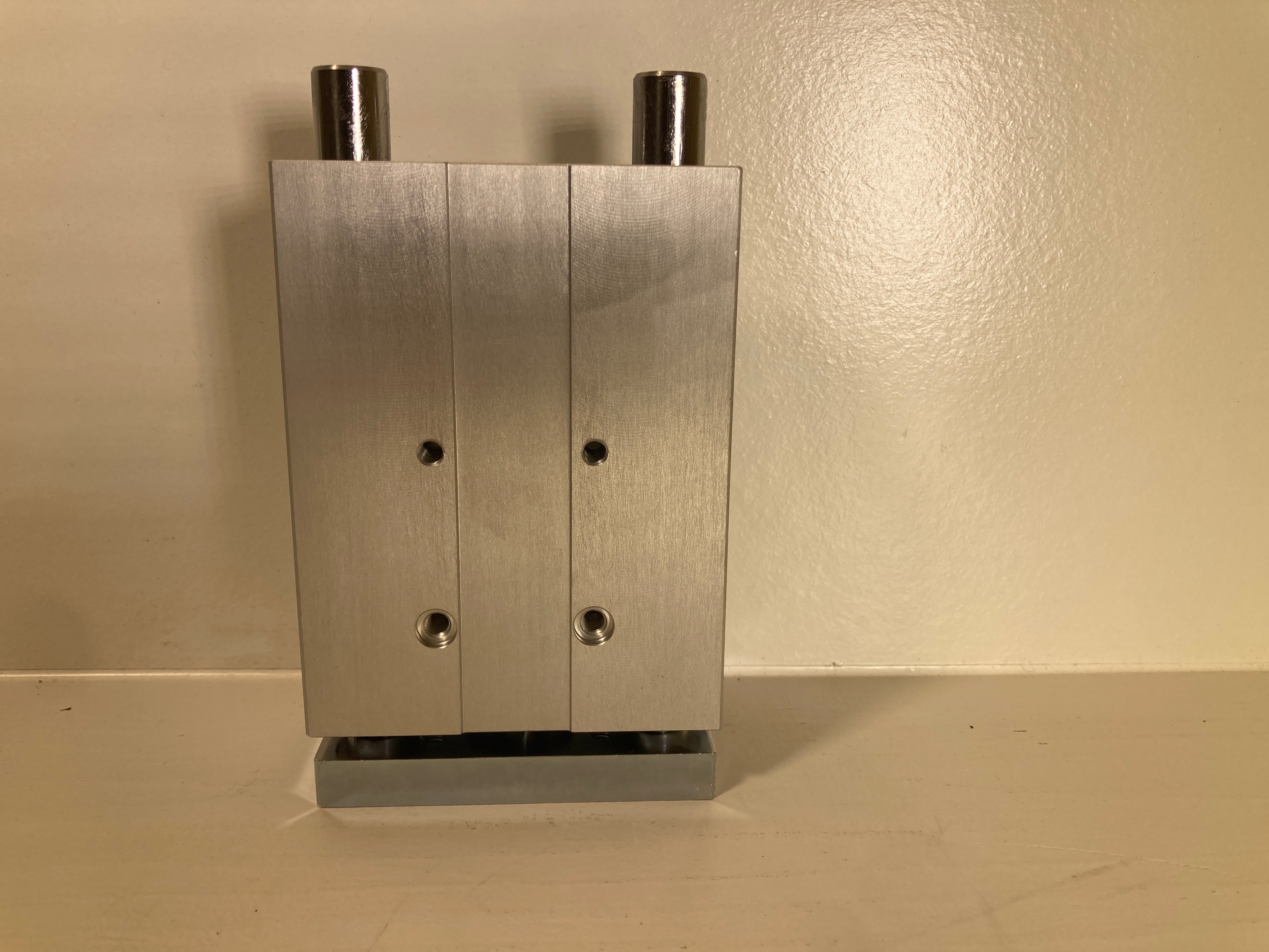 Festo DFM-25-80-P-A-GF guided drive cylinder 25mm bore 80mm stroke pneumatic
