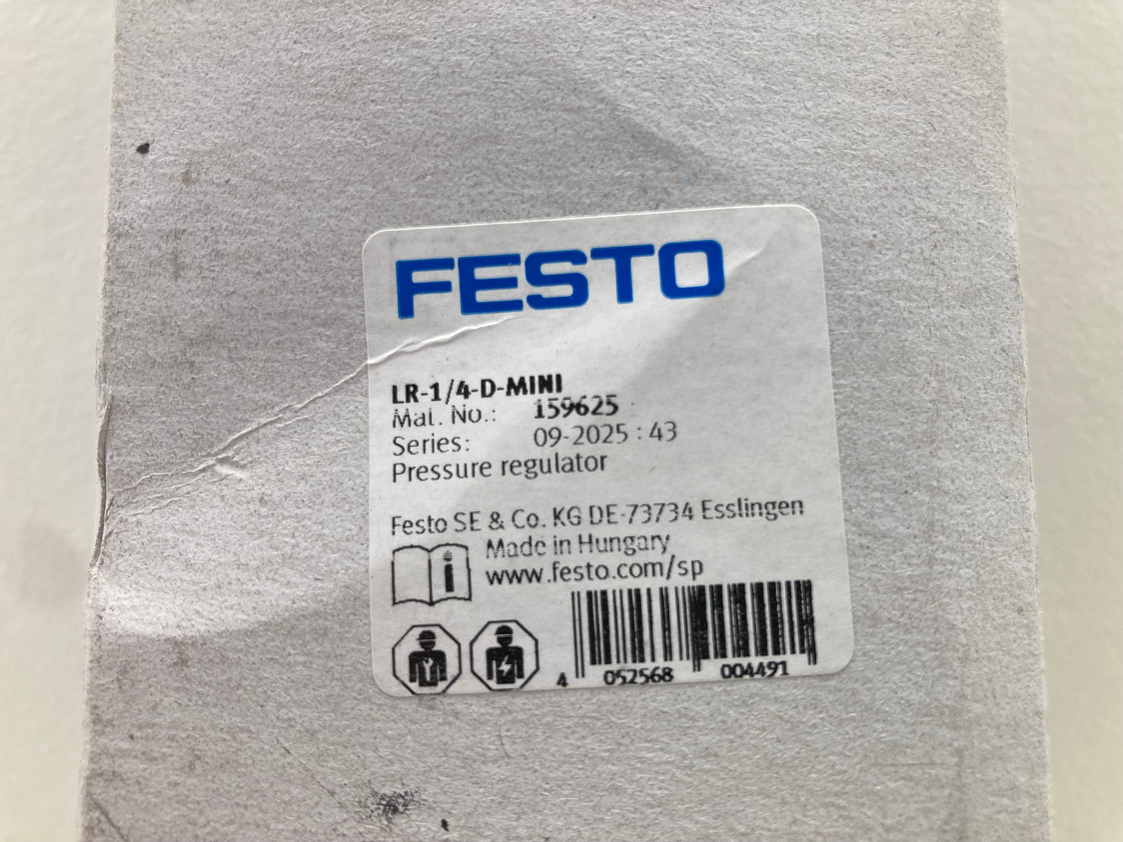Festo LR-1/4-D-MINI trykreguleringsventil med manometer
