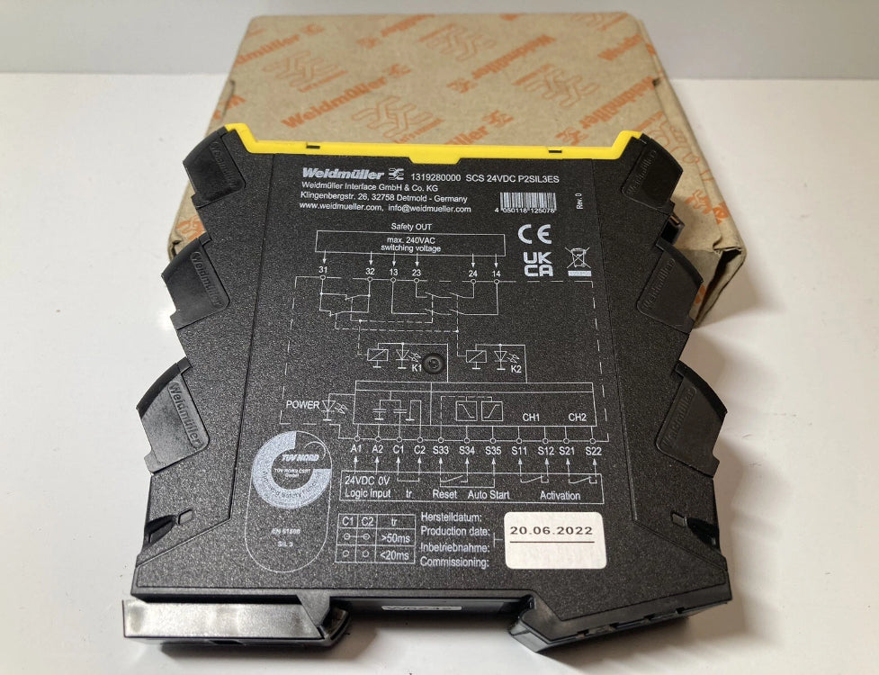 Weidmüller 1319280000 SCS 24VDC P2SIL3ES SafeSeries safety relay with SIL3 and PL e certification
