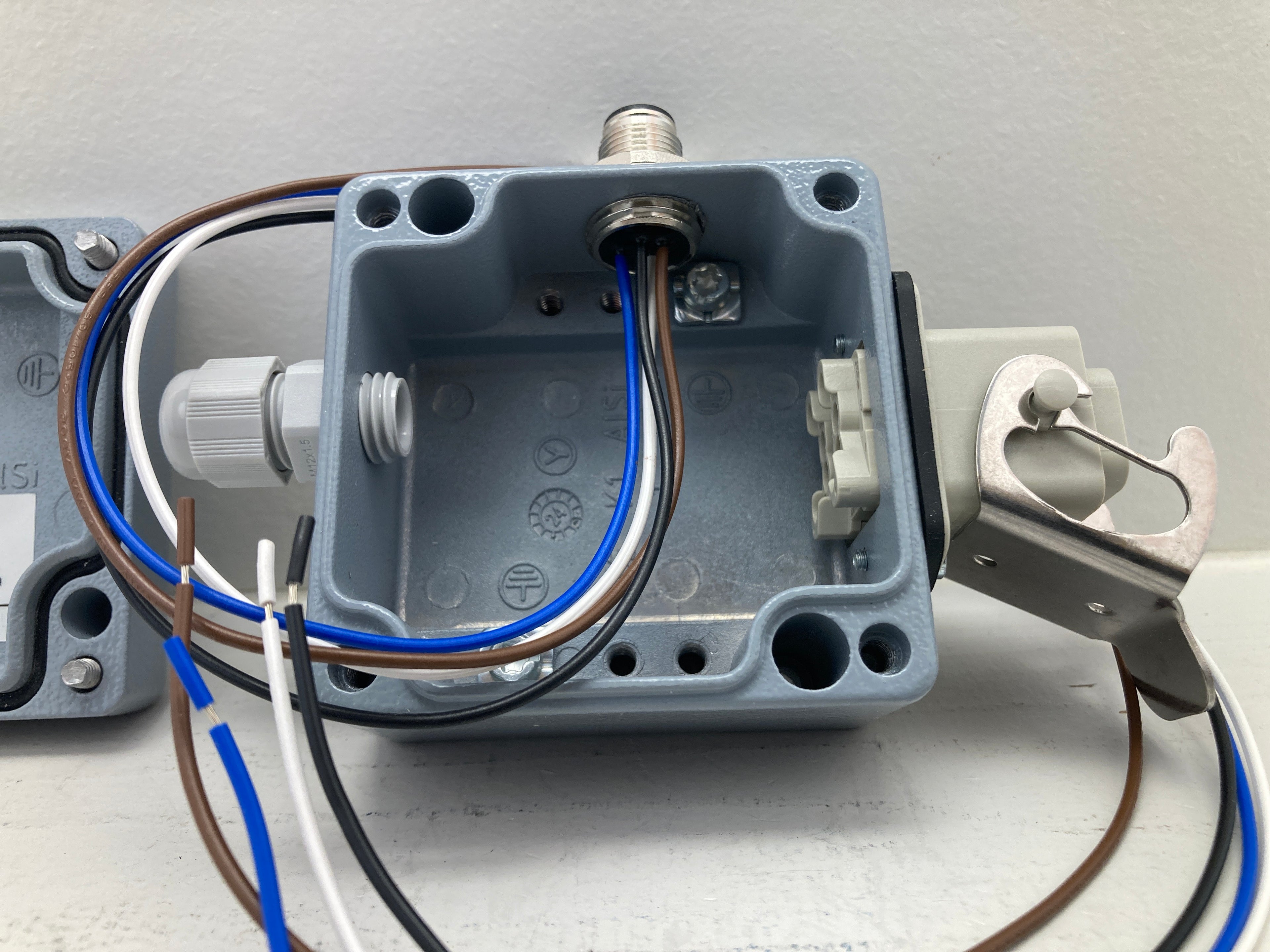 Industrial Junction Box with M12 Connector & Weidmüller HDC HA 4FS Insert