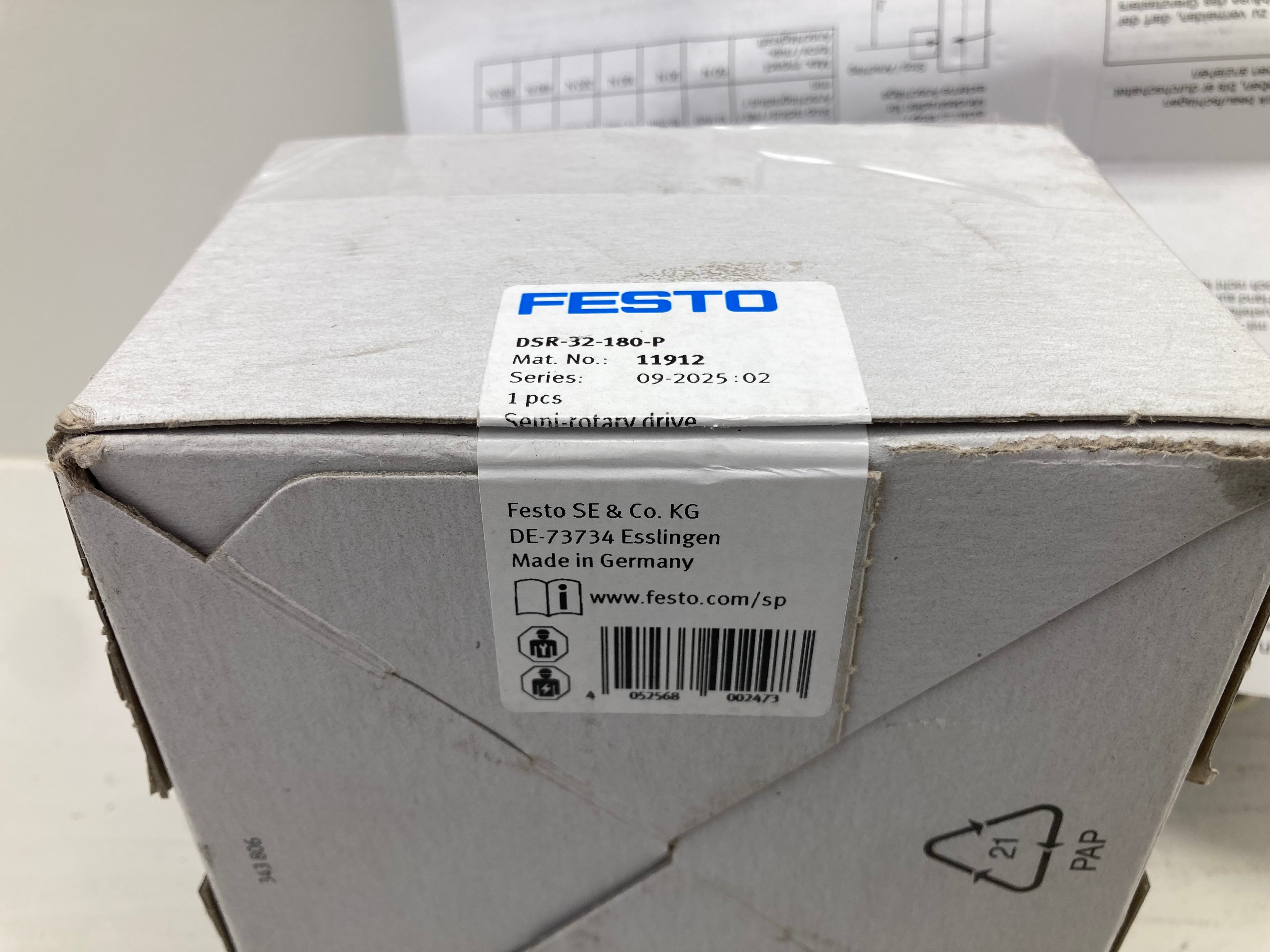 Festo DSR-32-180-P pneumatic rotary drive semi-rotary actuator
