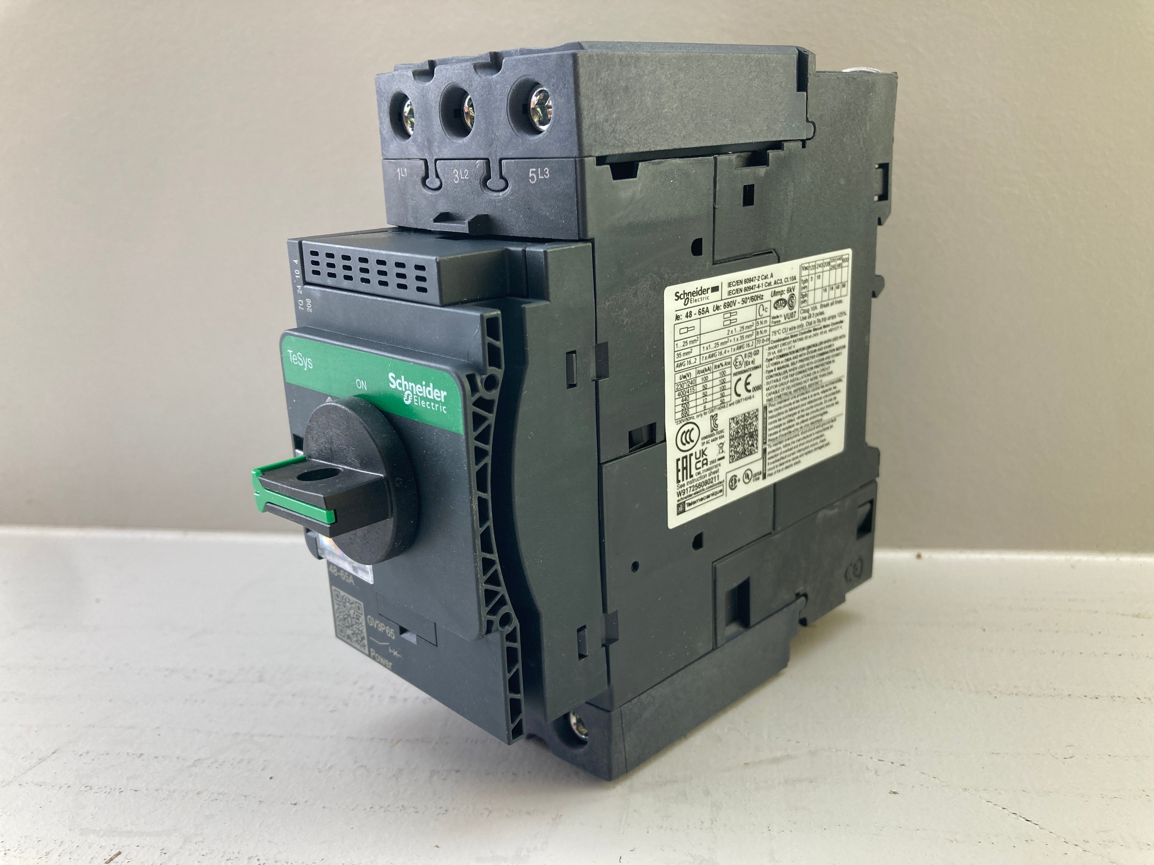 Motorværnafbryder (motor circuit breaker)