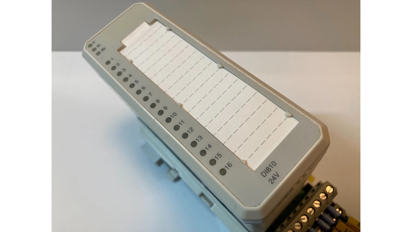 ABB DI810 digital input modul 24V 16 kanaler DIN Rail
