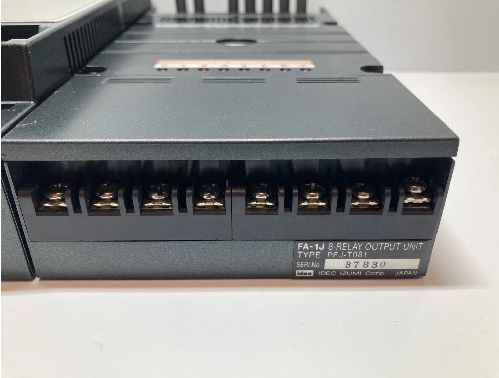 IDEC IZUMI FA-1 Junior compact PLC system with PFJ-CR1E CPU for industrial automation
