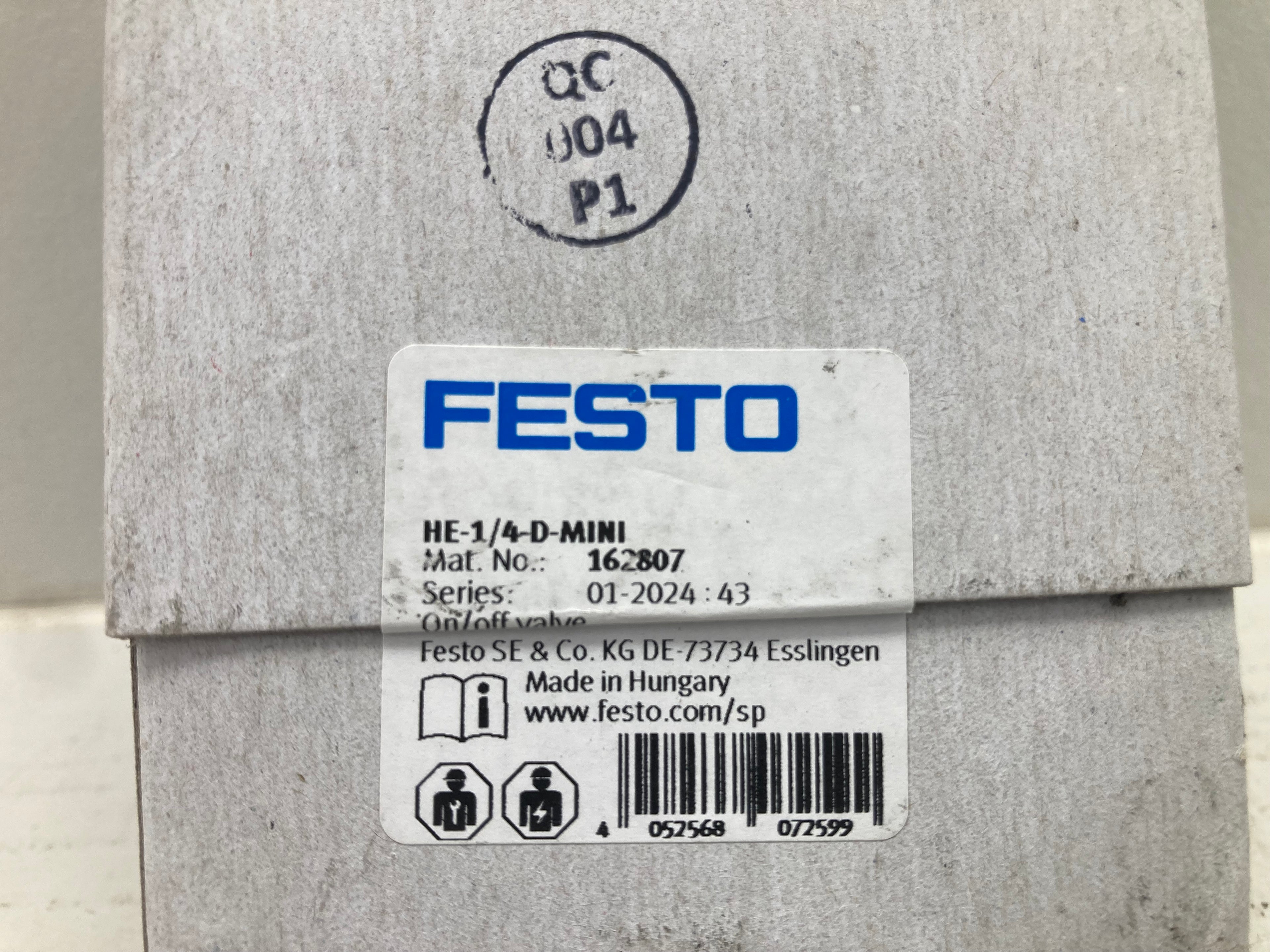 Festo HE-1/4-D-MINI on/off valve 162807 1/4 inch 16 bar with blue manual rotary knob made in Hungary
