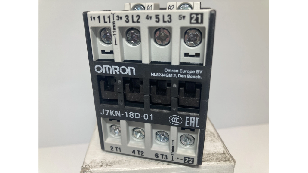OMRON J7KN-18D-01 magnetic contactor 24V AC 7.5kW for industrial motor control

