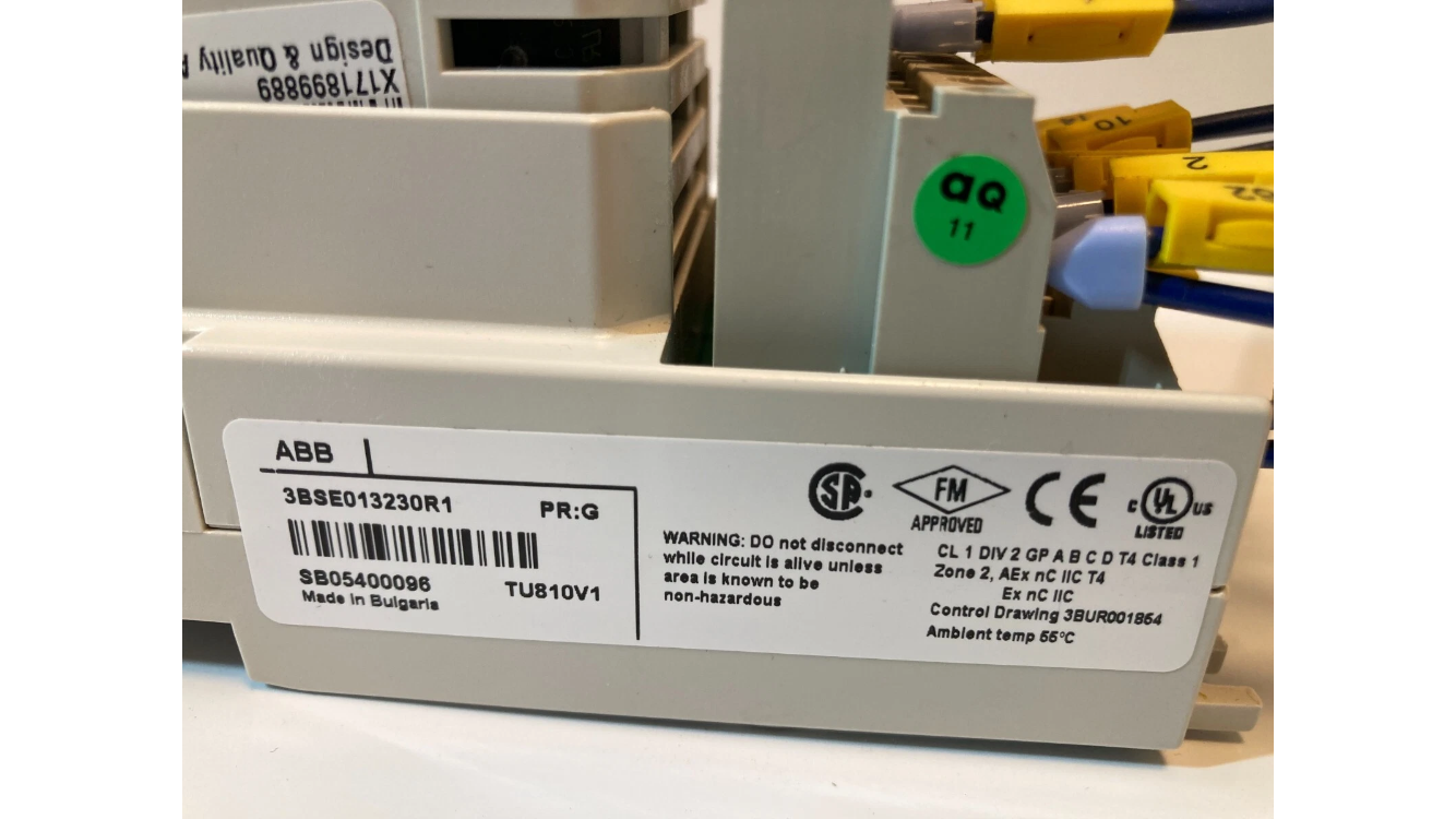 ABB DI810 digital input modul 24V 16 kanaler DIN Rail
