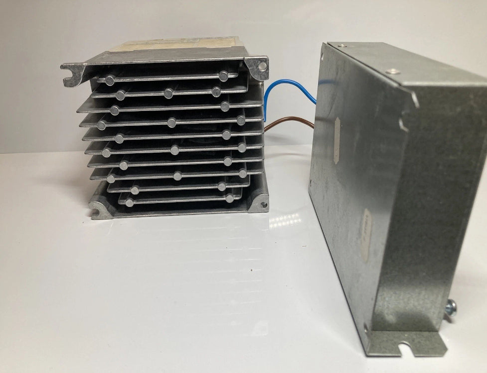 OMRON SYSDRIVE 3G3EV - AB004M-CE INVERTER 200V 0,4KW M-TYPE