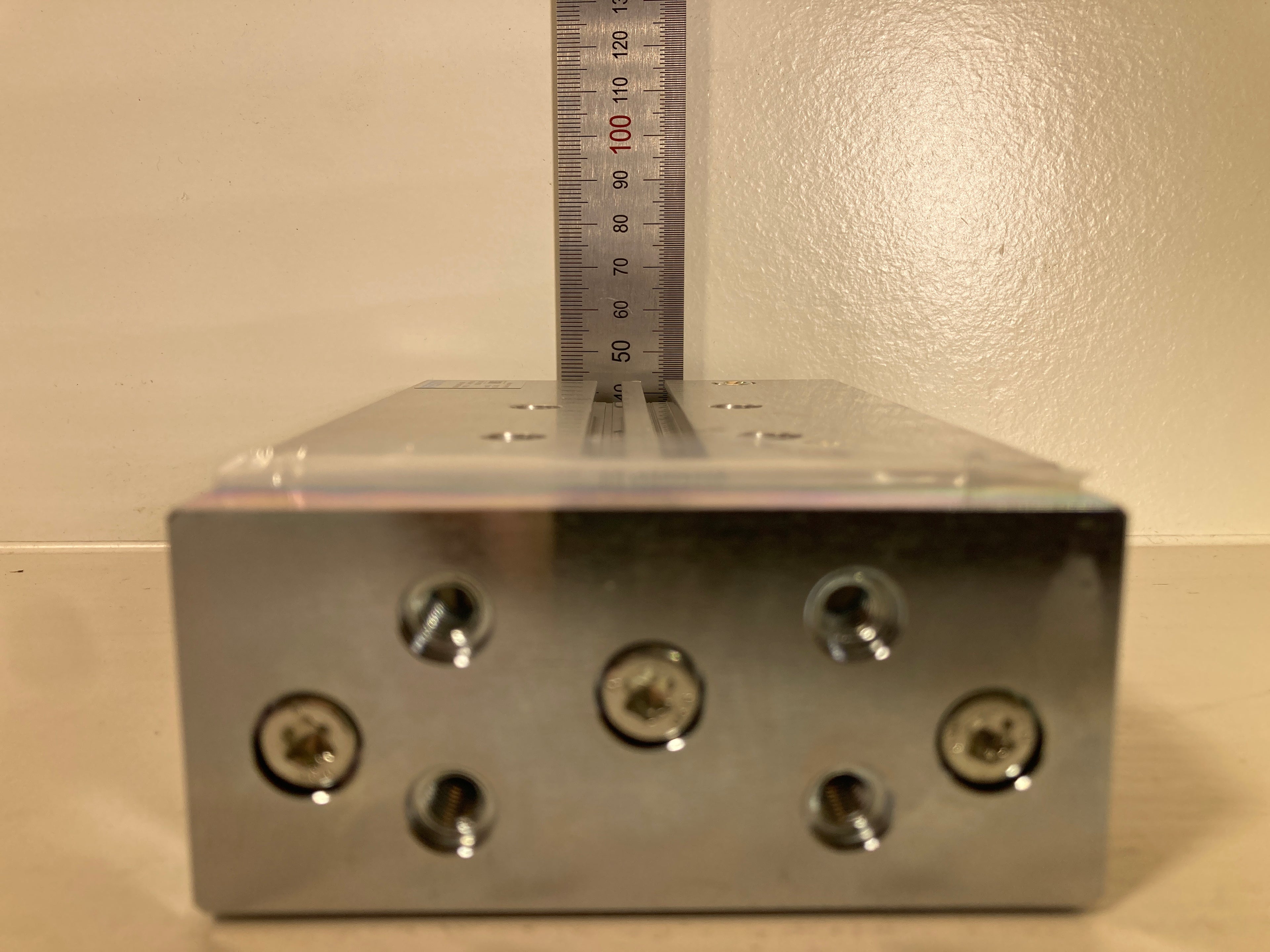 Festo DFM-25-80-P-A-GF guided drive cylinder 25mm bore 80mm stroke pneumatic
