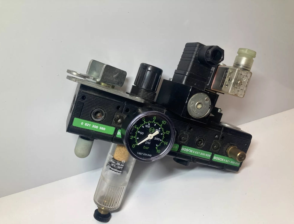 Bosch Pneumatic Control Unit with Valve, Regulator, Switch 0821300301 1827231010