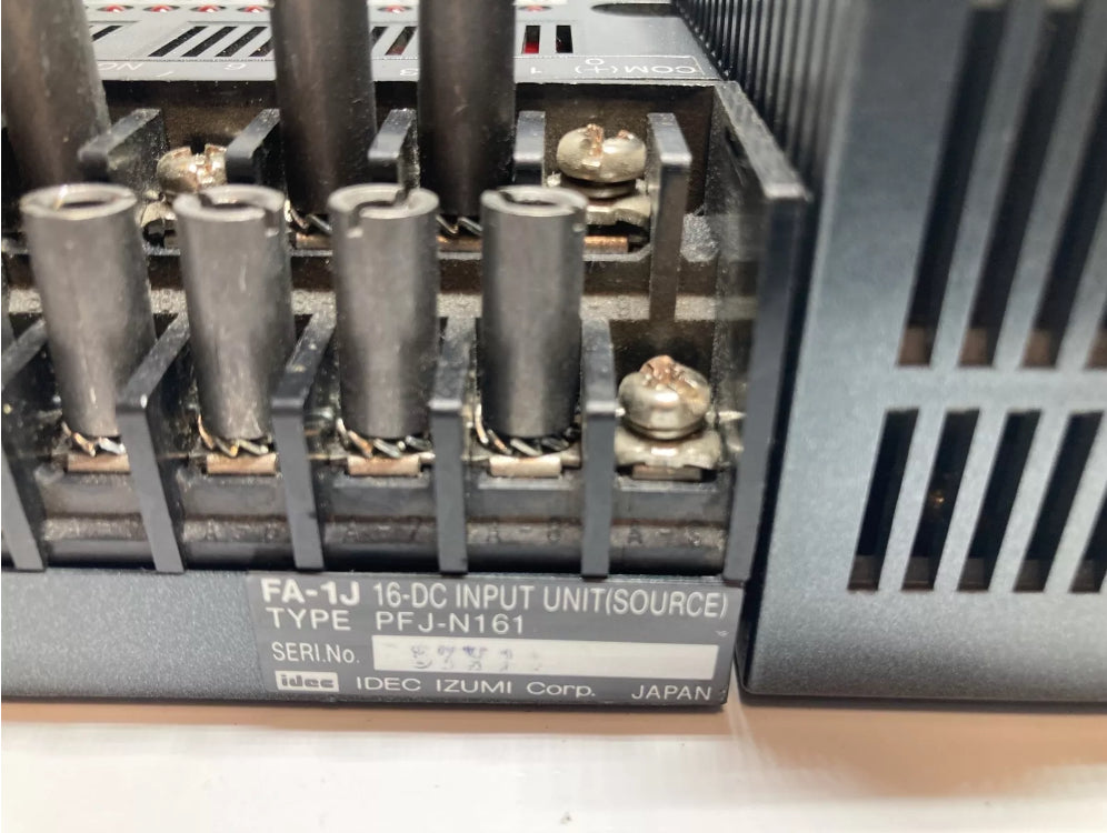 IDEC IZUMI FA-1 Junior compact PLC system with PFJ-CR1E CPU for industrial automation
