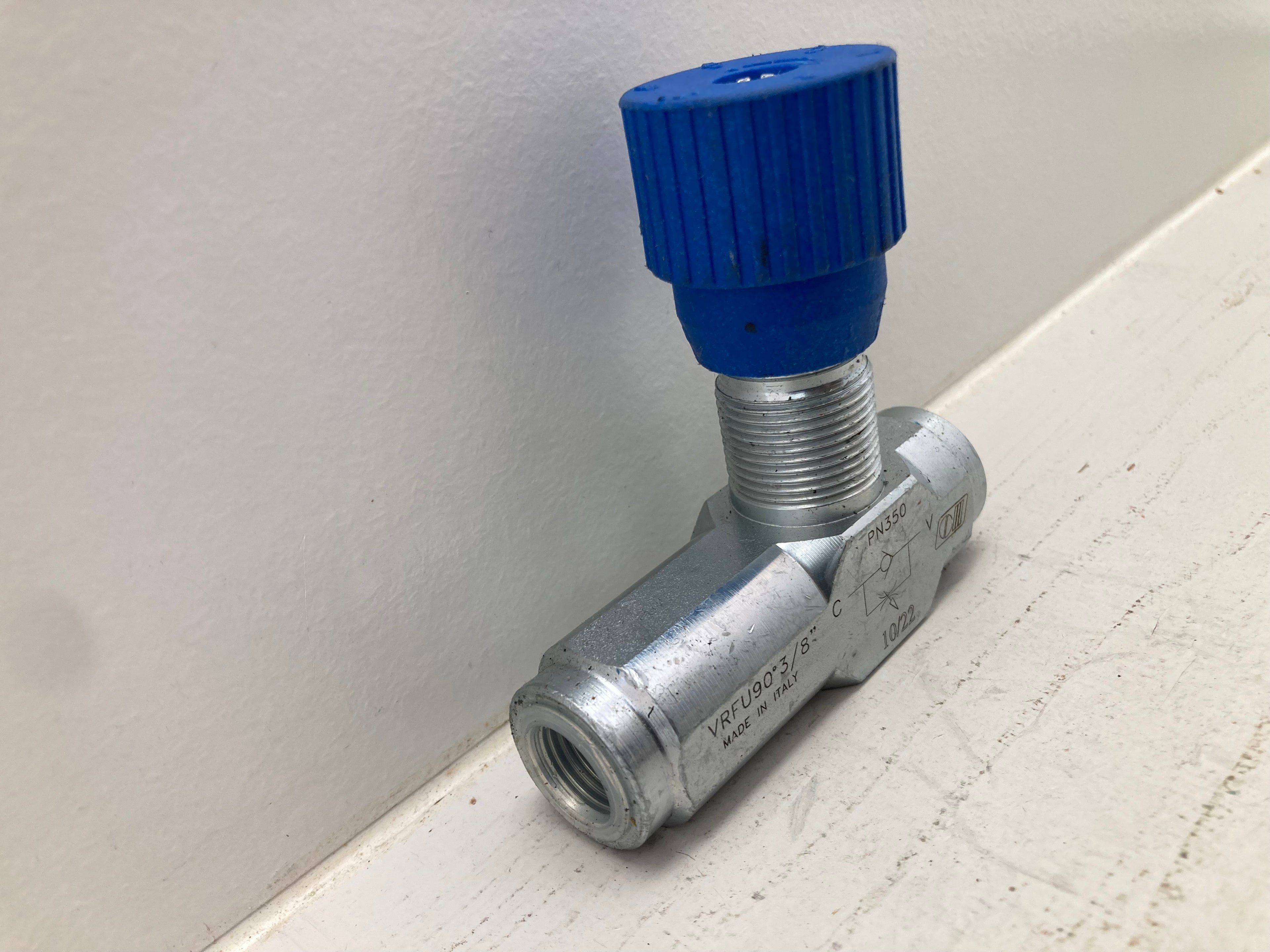 DM VRFU90 Needle Valve 3/8 PN350 (New)