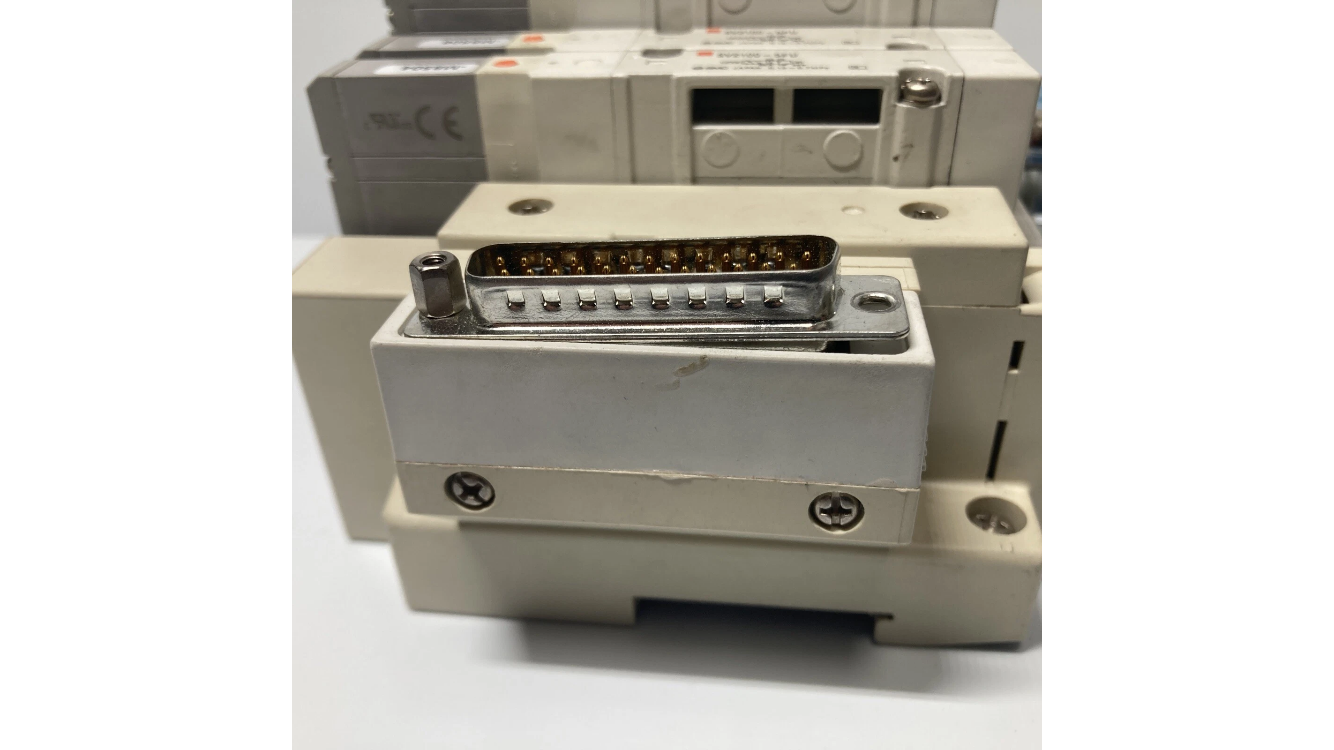 SMC SV2100-5FU ventilblok pneumatisk valve manifold DIN Rail
