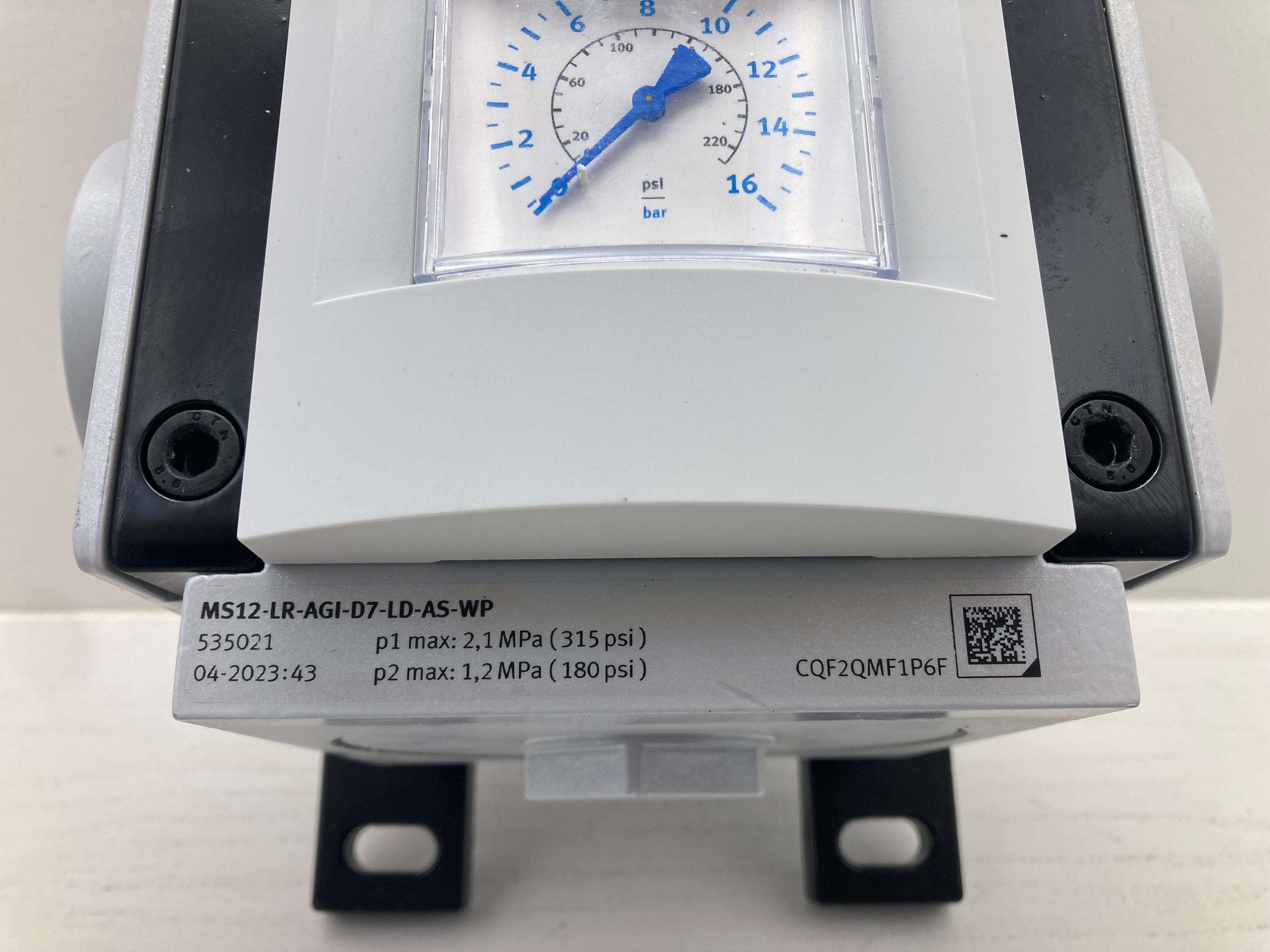 Festo MS12-LR-AGI-D7-LD-AS-WP service unit air treatment pressure gauge pneumatic

