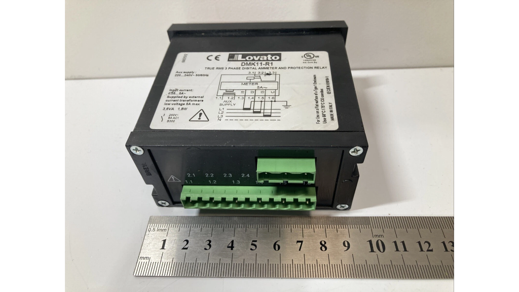 Lovato DMK11-R1 digital amperemeter True RMS 3-fase med beskyttelsesrelæ
