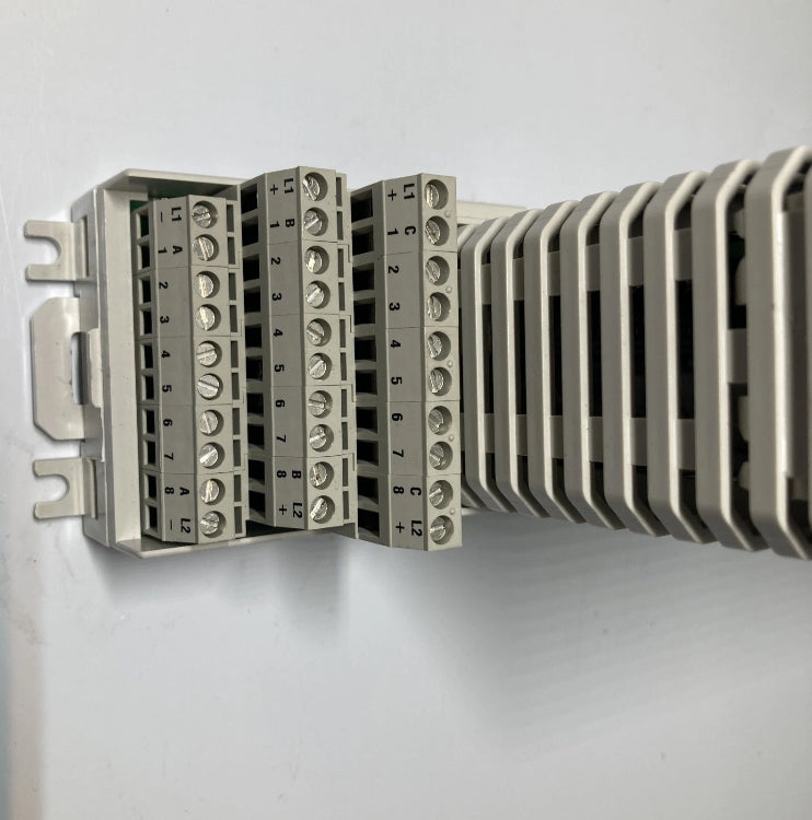 ABB DO810 3BSE008510R1 Industrial Control System / 3BSE013230R1 TU810V1