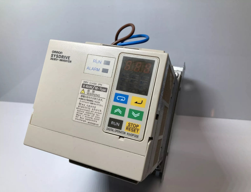 OMRON SYSDRIVE 3G3EV - AB004M-CE INVERTER 200V 0,4KW M-TYPE