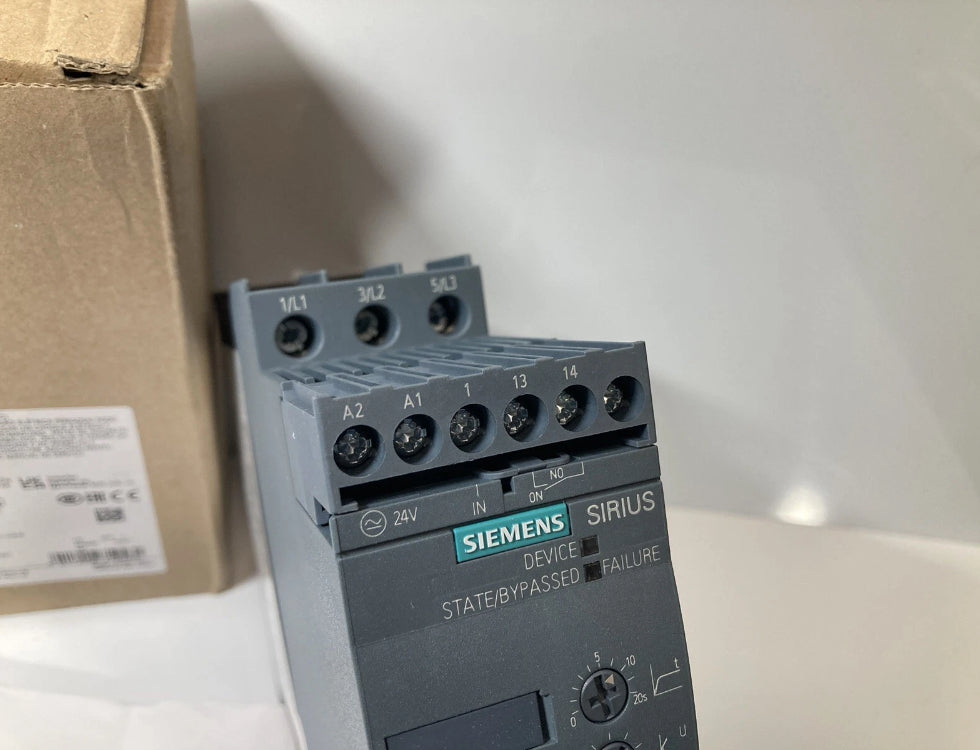 Siemens 3RW3028-1BB04 Sirius Soft Starter 200-480V 230/11 400/18.5KW. AC 24V