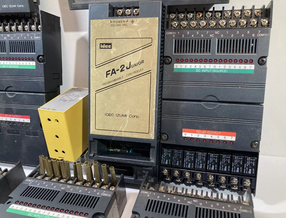 Idec IZUMI Corp FA-2J CPU PFJ-N161U FA-1(Lot of Untested parts)Read the descrip.