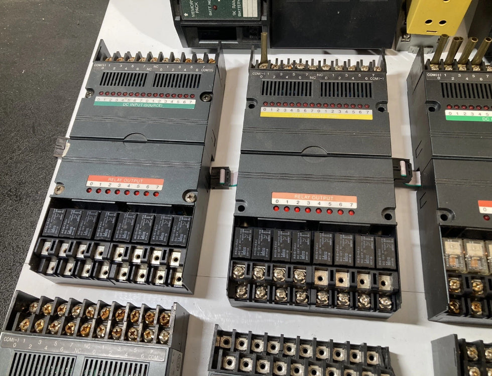 Idec IZUMI Corp FA-2J CPU PFJ-N161U FA-1(Lot of Untested parts)Read the descrip.