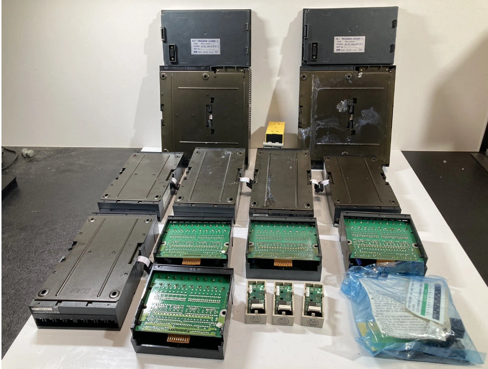 Idec IZUMI Corp FA-2J CPU PFJ-N161U FA-1(Lot of Untested parts)Read the descrip.