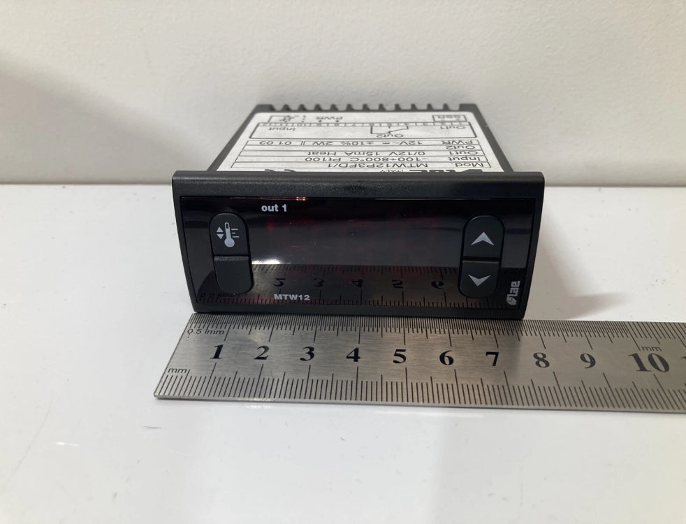 LAE MTW12P3FD temperature control unit pwr 12Vdc -100 - 800deg c Fast Shipping.