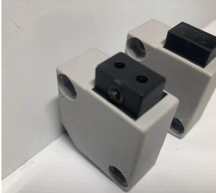 FESTO 165331 SOEG-RSP-Q30-PS-S-2L / 165327 SOEG-L-Q30-P-A-S-2L