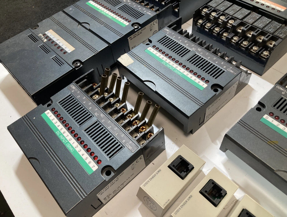 Idec IZUMI Corp FA-2J CPU PFJ-N161U FA-1(Lot of Untested parts)Read the descrip.