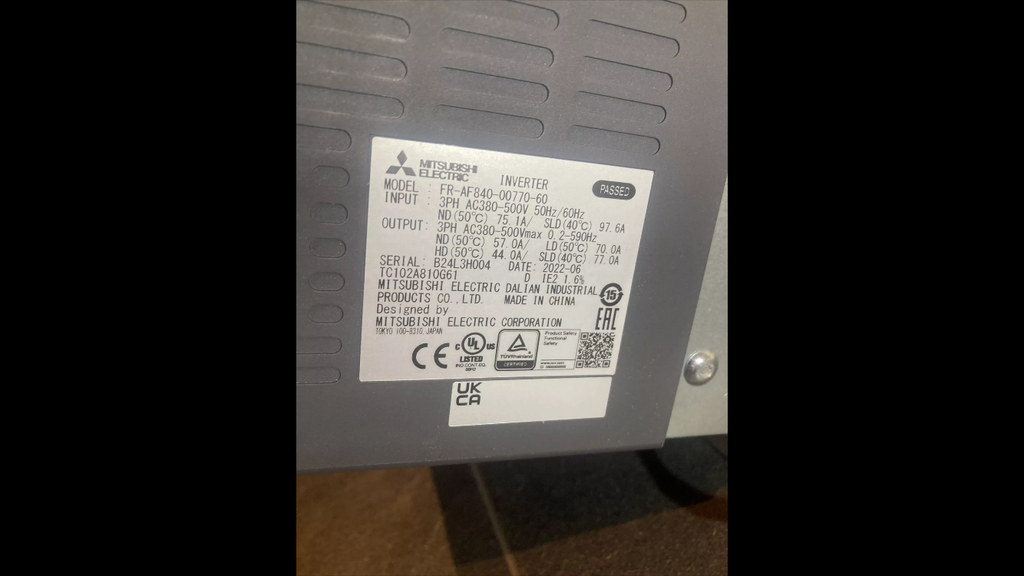Mitsubishi FR-AF840-00770-60 frekvensomformer 77kW 400V til industrielle motorer

