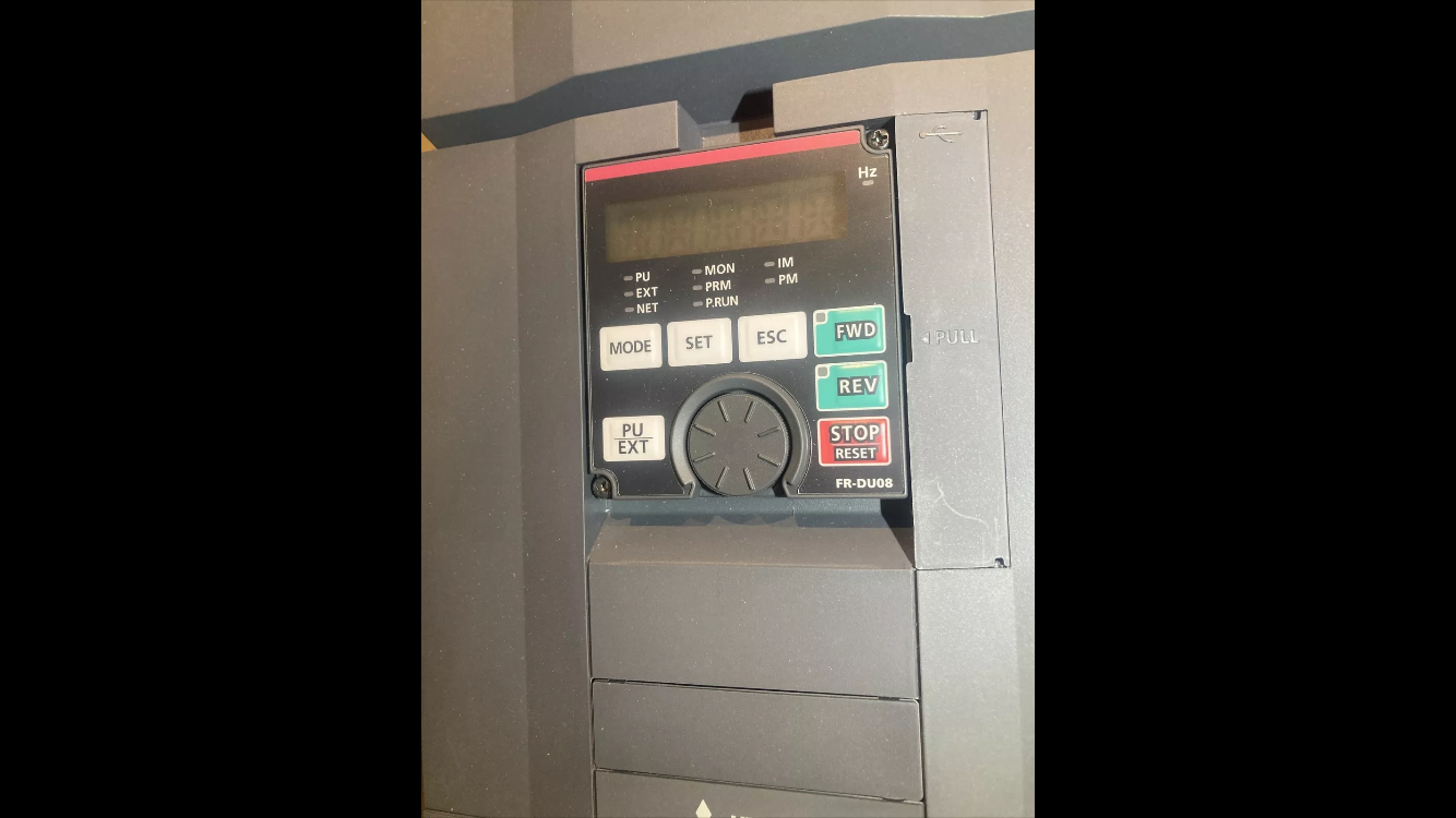 Mitsubishi FR-AF840-00770-60 frekvensomformer 77kW 400V til industrielle motorer

