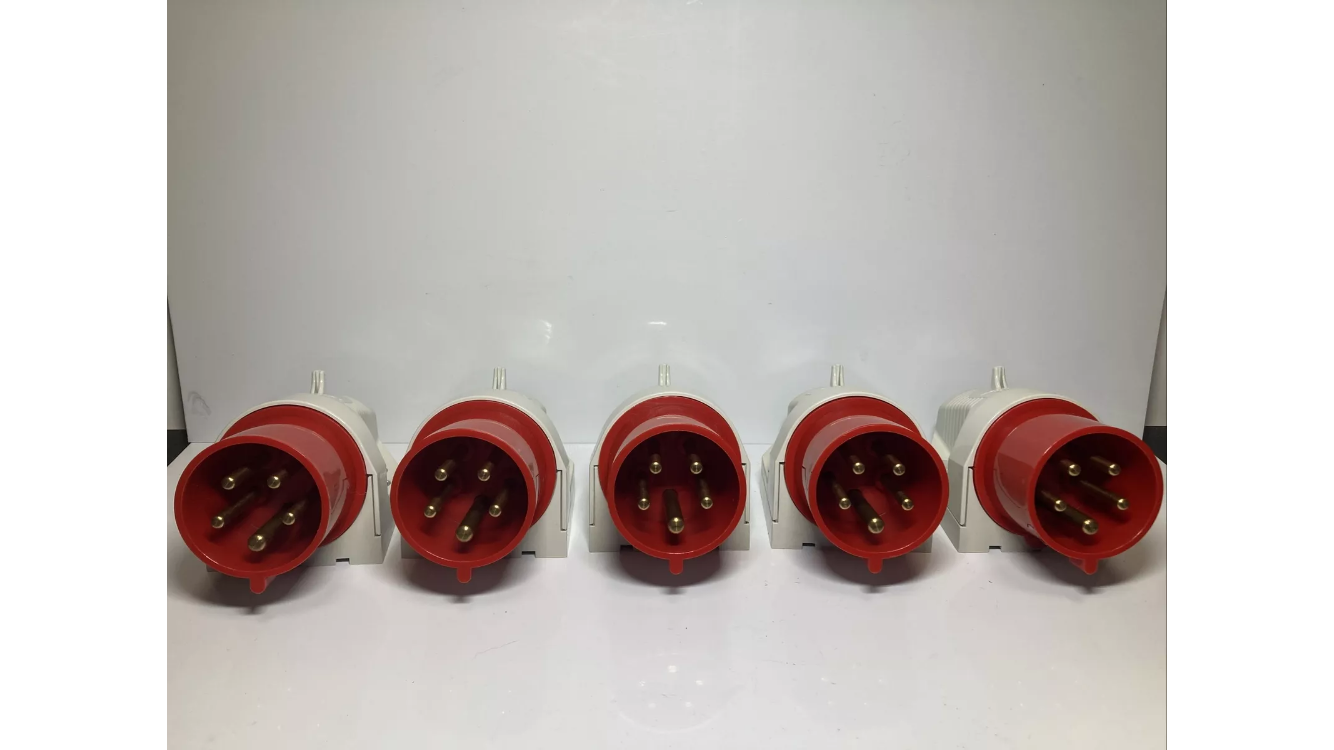 Walther Type 630 CEE-stik 32A 400V IP44 5-polet
