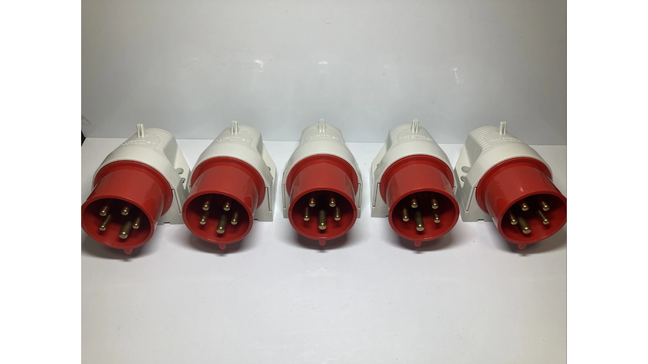 Walther Type 630 CEE-stik 32A 400V IP44 5-polet
